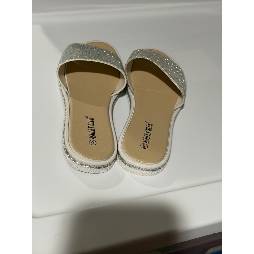 Ashley Blue size 6 sandals